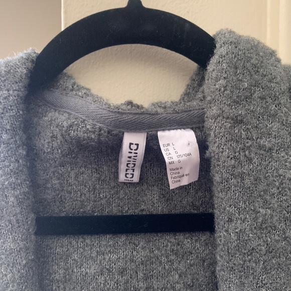 Oversized Divided Cardigan Wrap - Picture 2 of 4